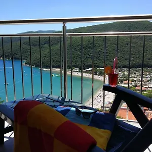 Supra Mare Apartment Rabac